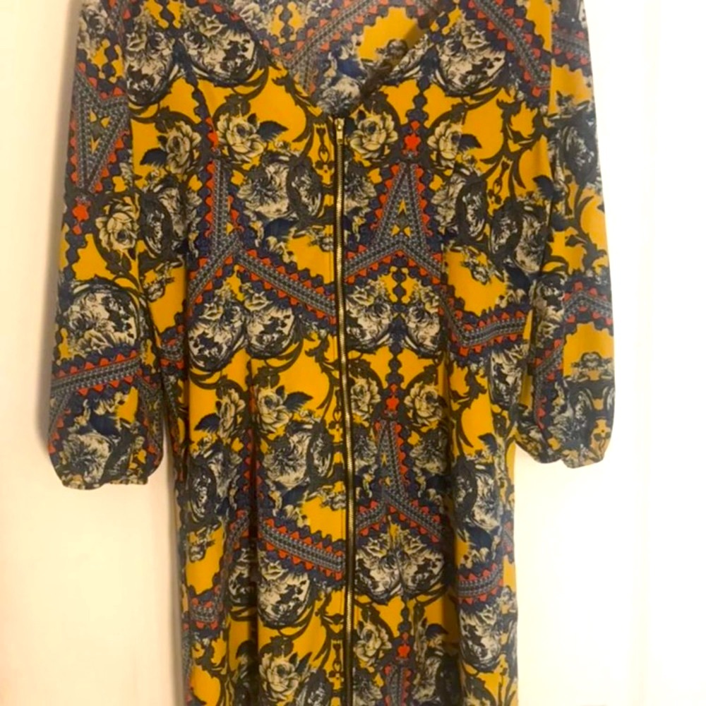Shift Dress - Picture 3 of 5